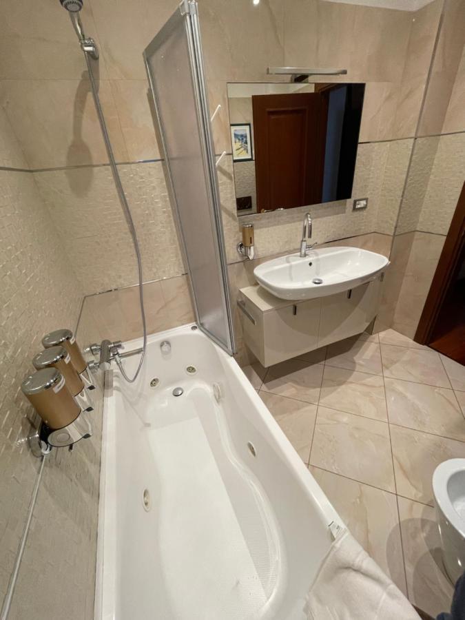 Casa Alessi In Rome Elegant, Spacious And Comfortable Apartment Екстер'єр фото